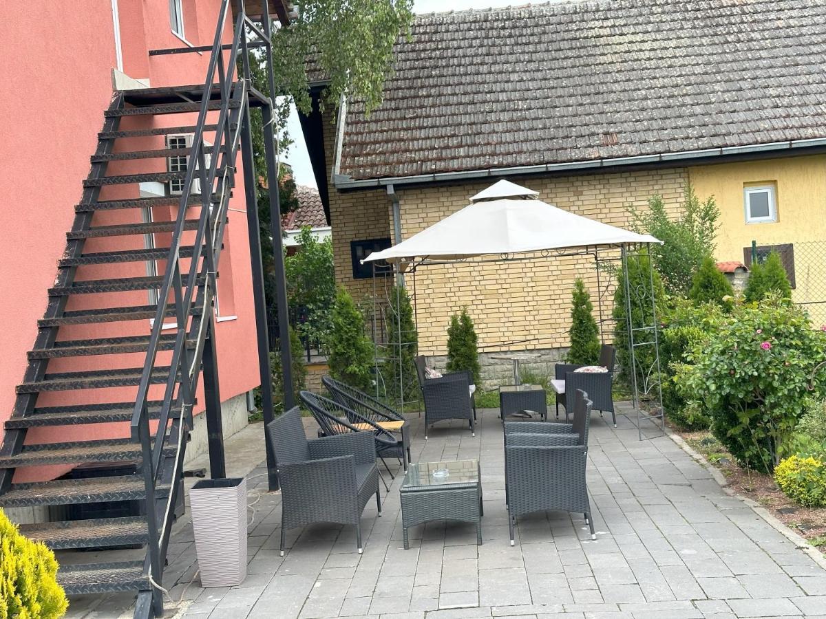 Vila Boska Palić エクステリア 写真